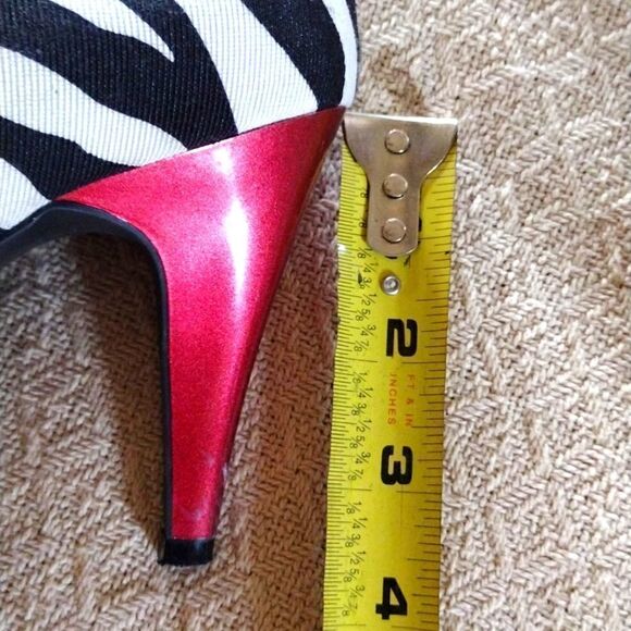 LADIES Designer Shoes by 𝅺DANA BUCKMAN - Picture 12 of 15